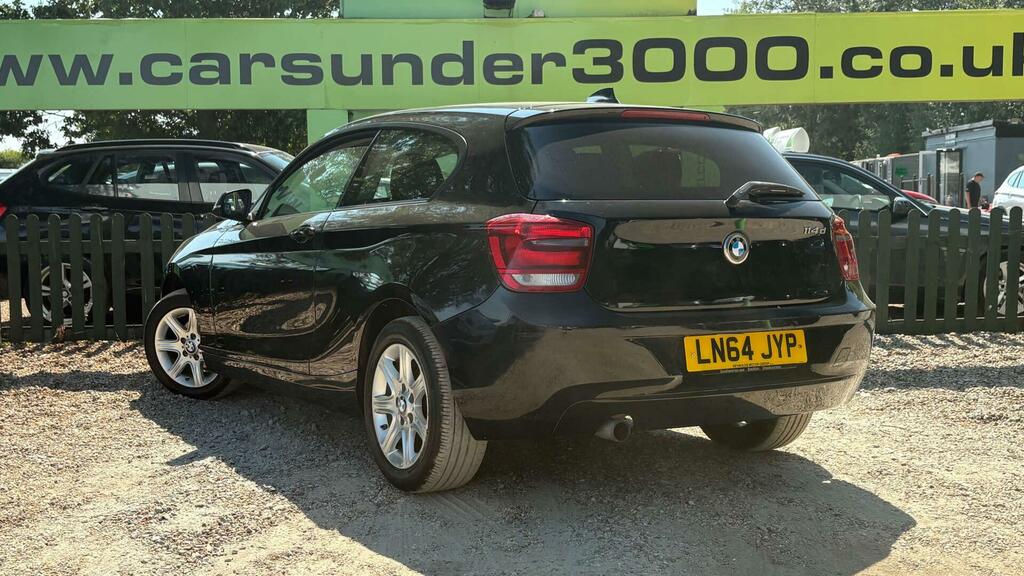 BMW 1 Series Es Black #4