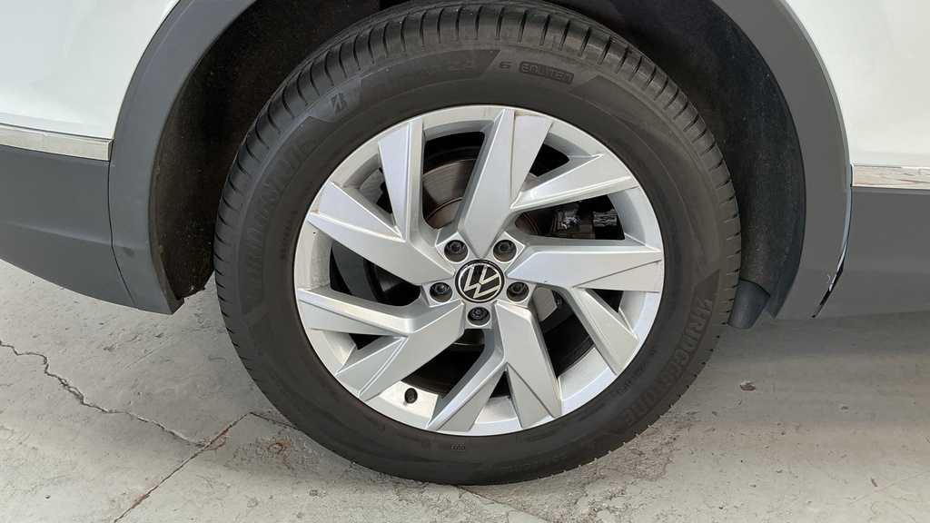 Volkswagen Tiguan Elegance Black #9