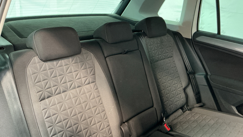 Volkswagen Tiguan Elegance Black #18
