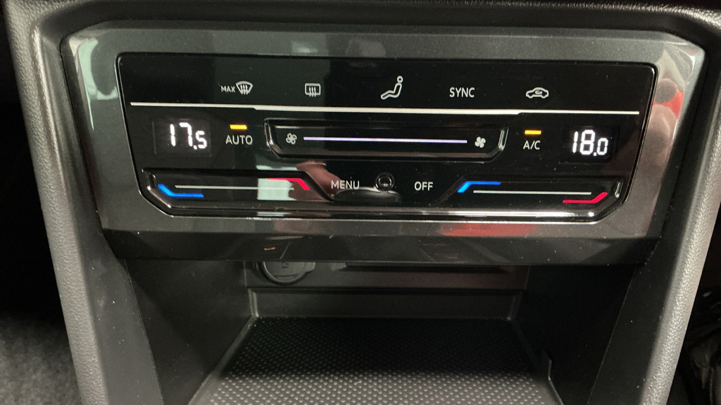 Volkswagen Tiguan Elegance Black #39