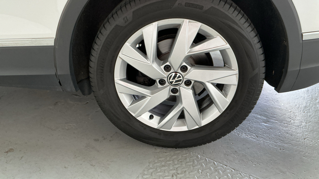 Volkswagen Tiguan Elegance Black #11