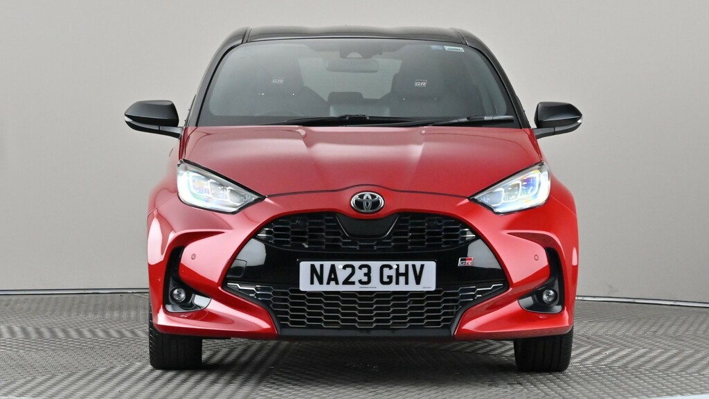 Toyota Yaris 1.5 Hybrid Gr Sport Cvt City Packbi-tone Black #2