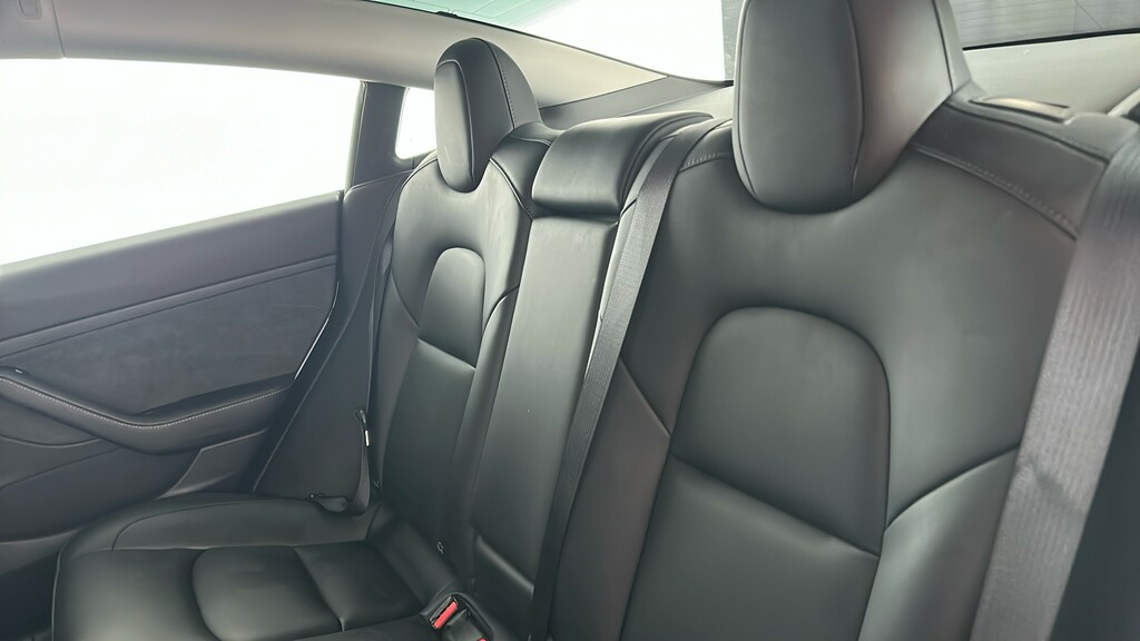 Tesla Model 3 Tesla Model 3 Saloon Rwd 241 Bh Black #18