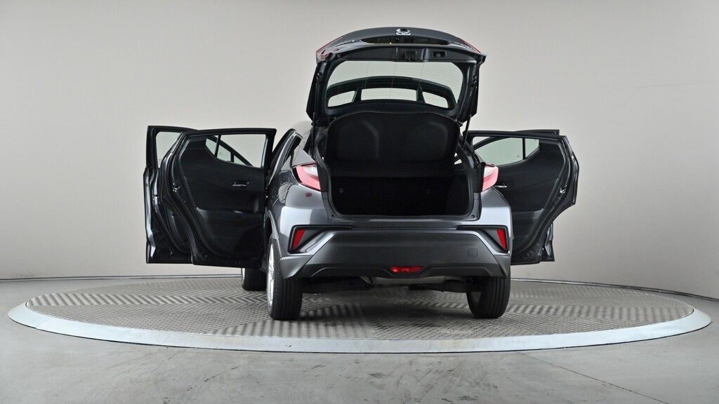 Toyota C-Hr Design White #11