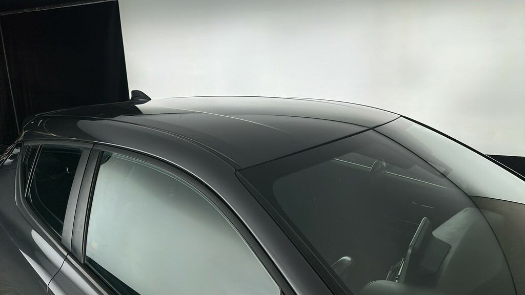 Toyota C-Hr Design White #21