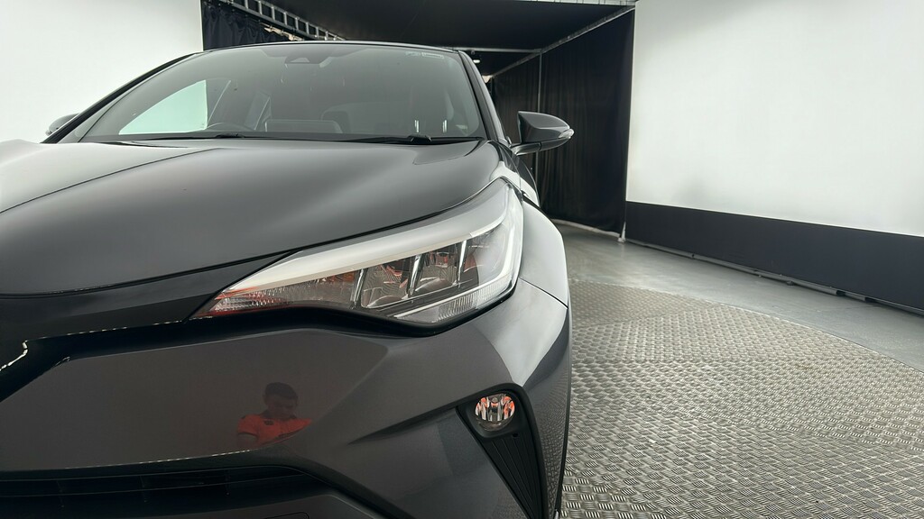 Toyota C-Hr Design White #20