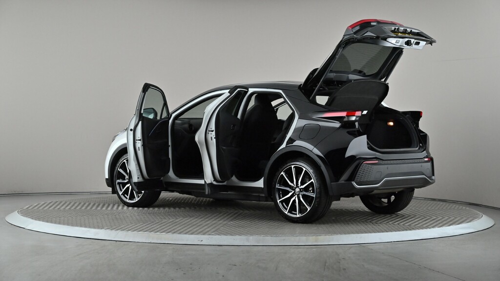 Toyota C-Hr Design White #10