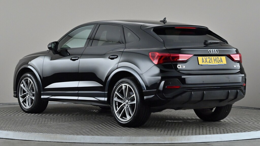 Audi Q3 35 Tfsi Black Edition S Tronic Black #4
