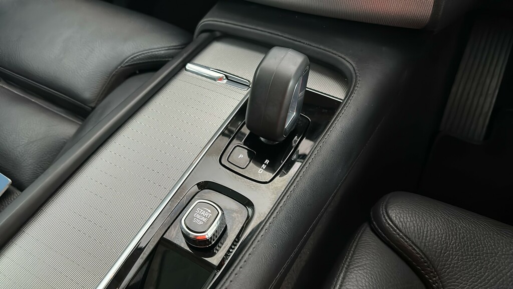 Volvo XC90 Recharge T8 Ultimate Awd Black #30