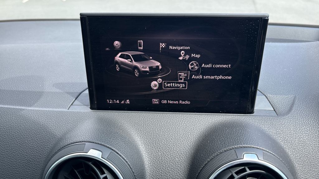 Audi Q2 Sport 1.0 Tfsi 116 Ps 6-Speed Black #24