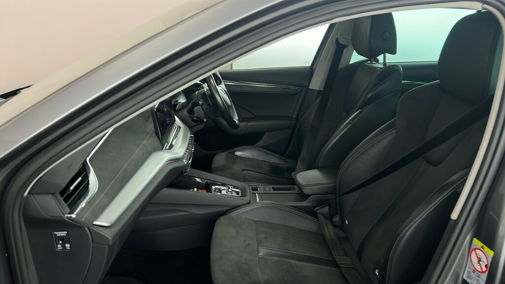 Skoda Octavia 2022 1.0 Tsi Se Blue #17