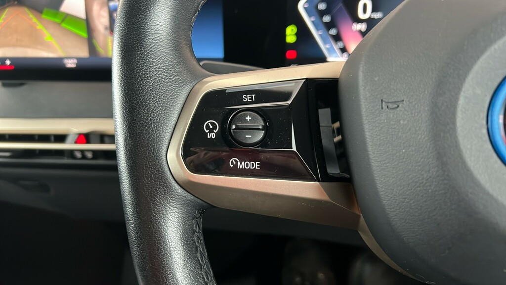 BMW iX 40 76.6Kwh Sport Xdrive Blue #24