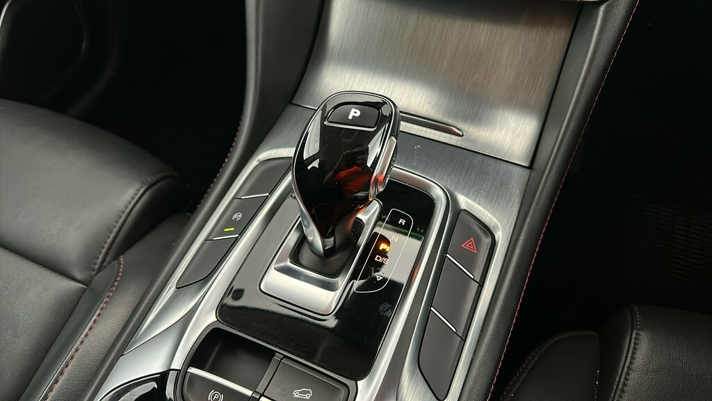 MG HS 1.5 T-gdi 16.6Kwh Exclusive Suv Plug-in Black #28
