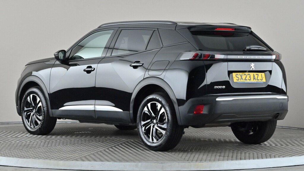 Peugeot 2008 1.2 Puretech Allure Premium Black #4