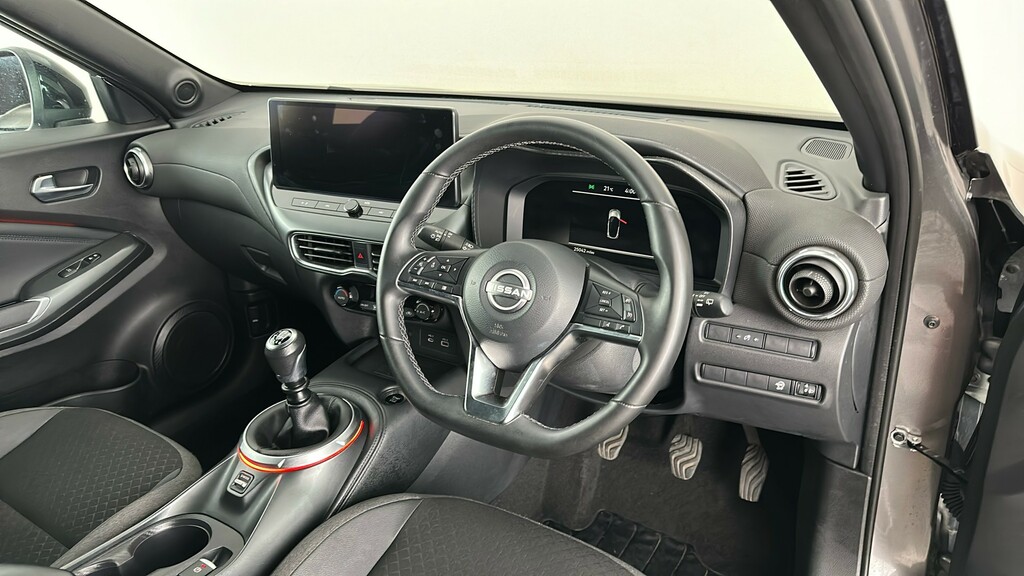 Nissan Juke Nissan Juke Tekna White #32