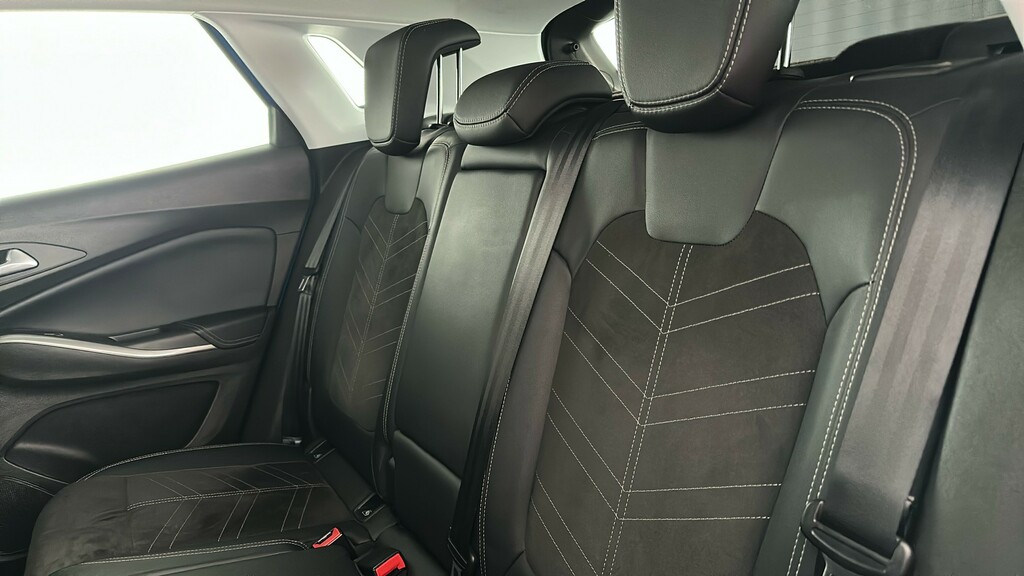 Vauxhall Grandland Ultimate Grey #18