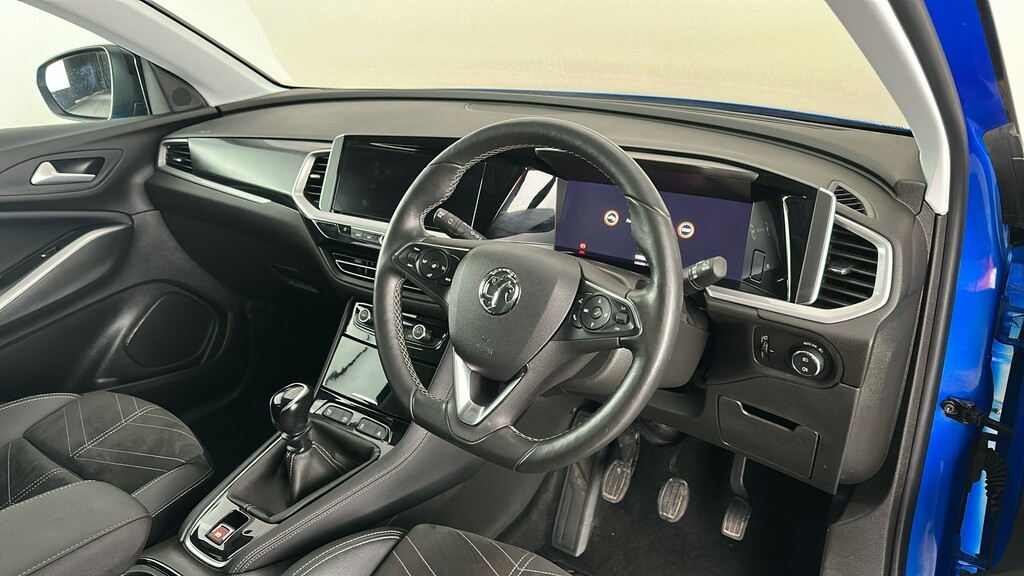 Vauxhall Grandland Ultimate Grey #32