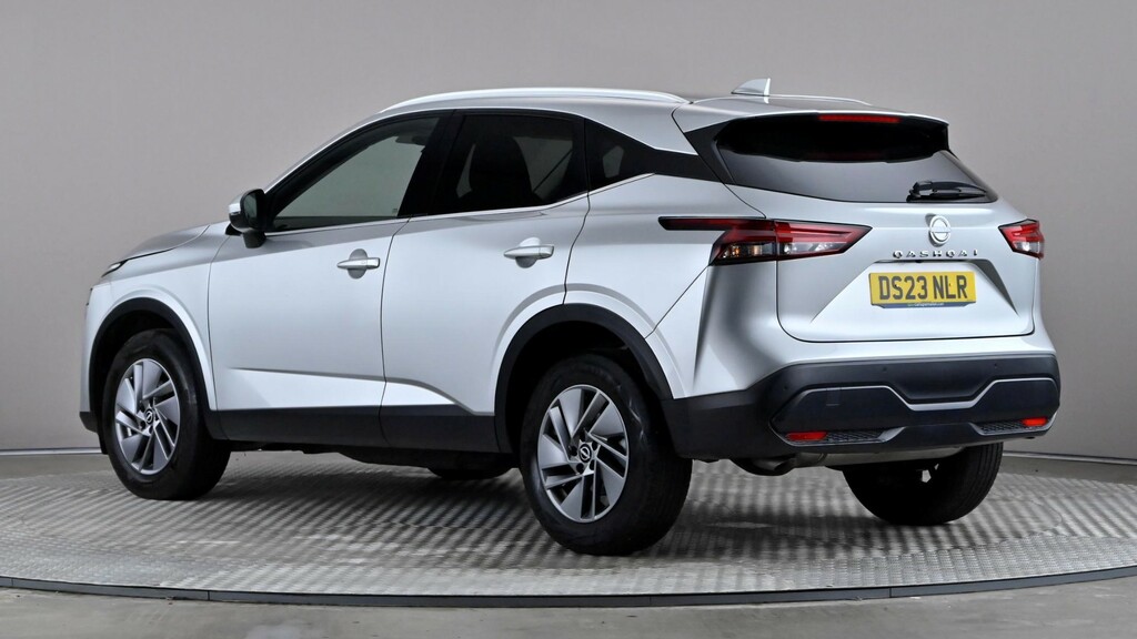Nissan Qashqai 1.3 Dig-t Mh 158 Acenta Premium Xtronic Silver #4