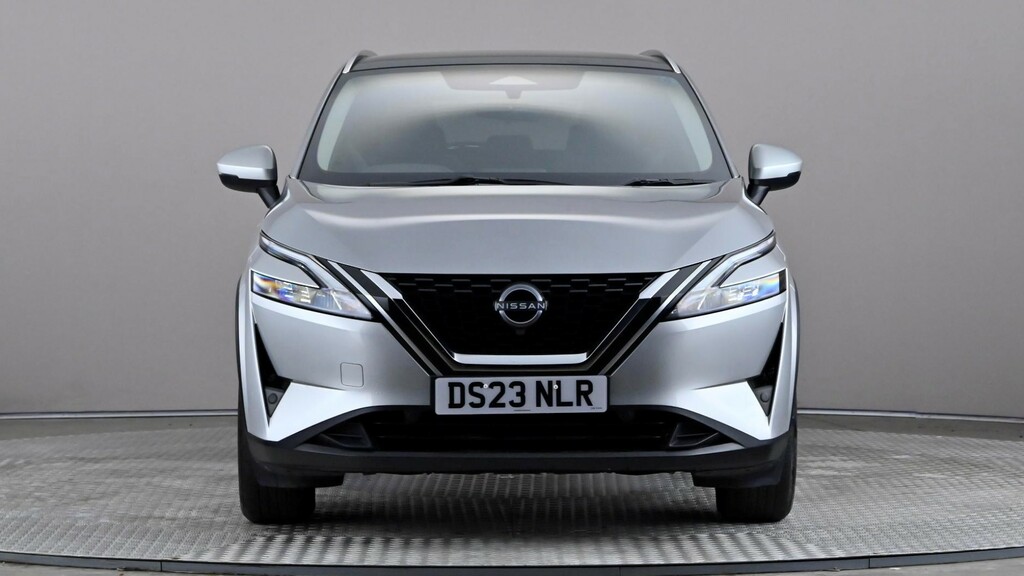 Nissan Qashqai 1.3 Dig-t Mh 158 Acenta Premium Xtronic Silver #2