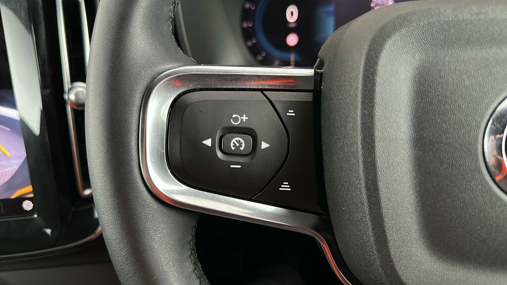 Volvo XC40 1.5 T4 Recharge Phev Plus Dark #26