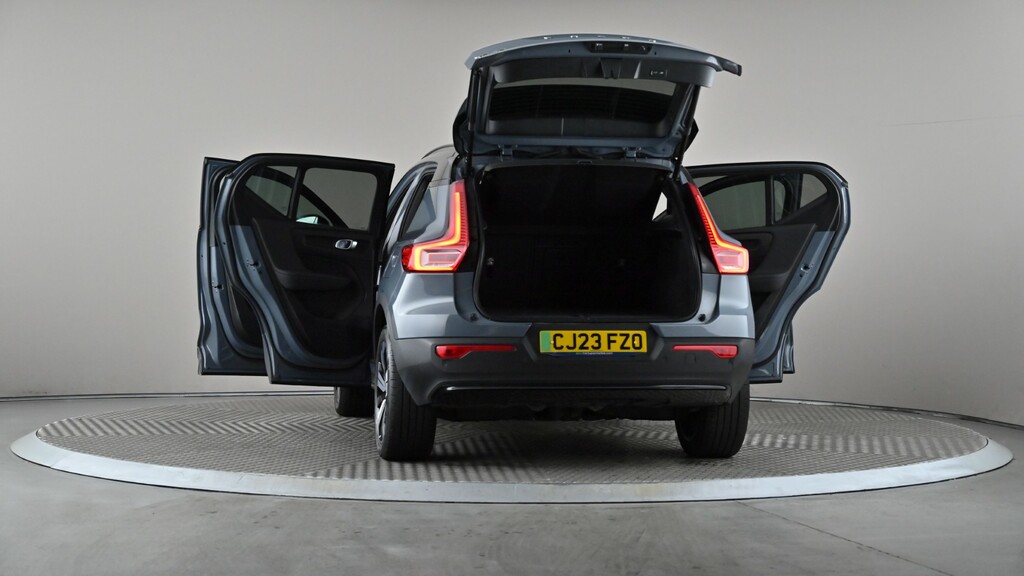 Volvo XC40 1.5 T4 Recharge Phev Plus Dark #11
