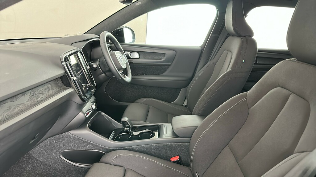 Volvo XC40 1.5 T4 Recharge Phev Plus Dark #17