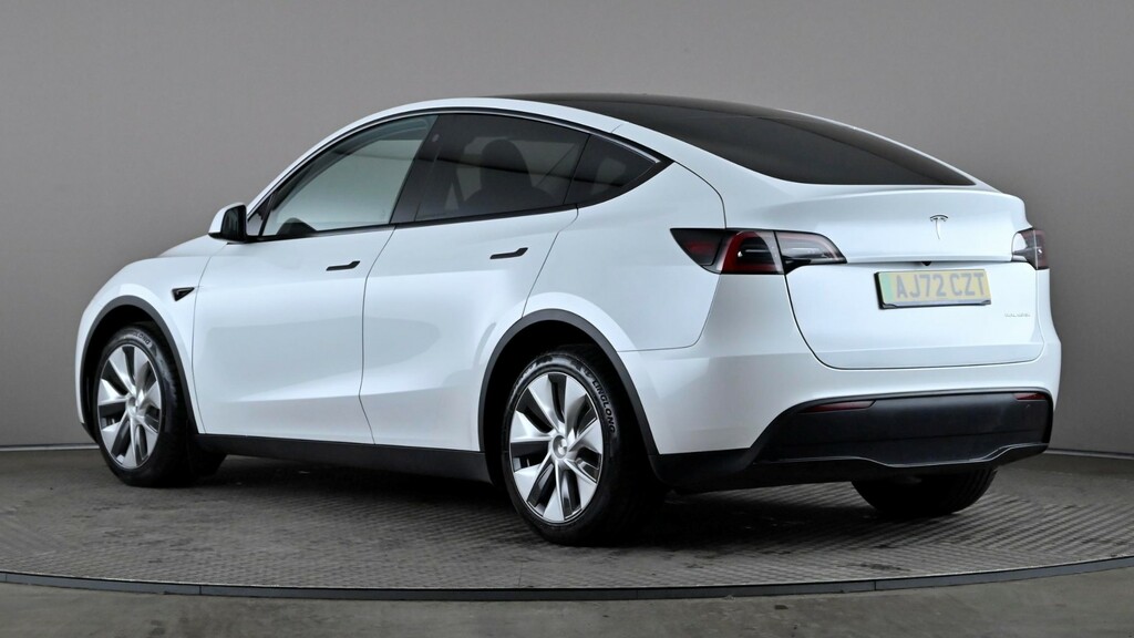 Tesla Model Y Long Range Awd White #4