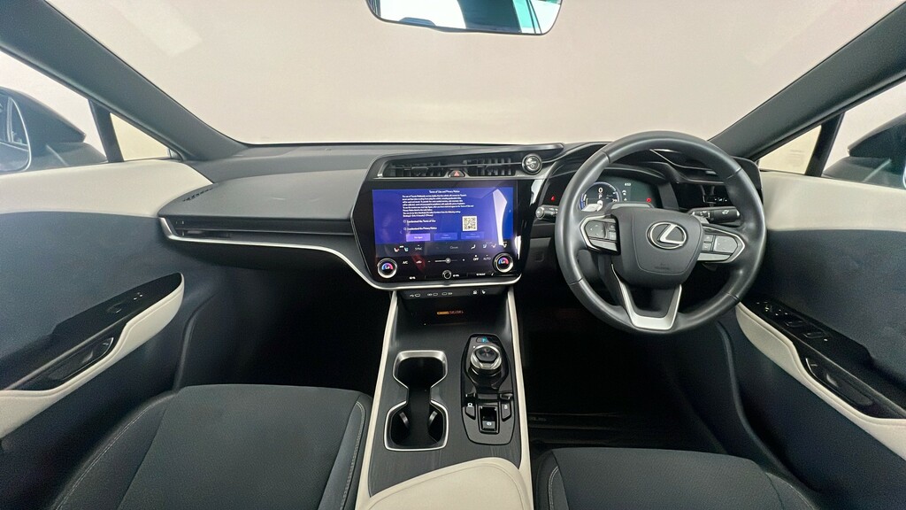 Lexus RZ 450E 71.4Kwh Premium Suv Direct4 Silver #13