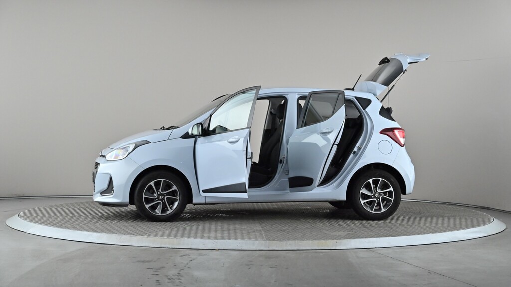 Hyundai I10 1.0 Play White #9