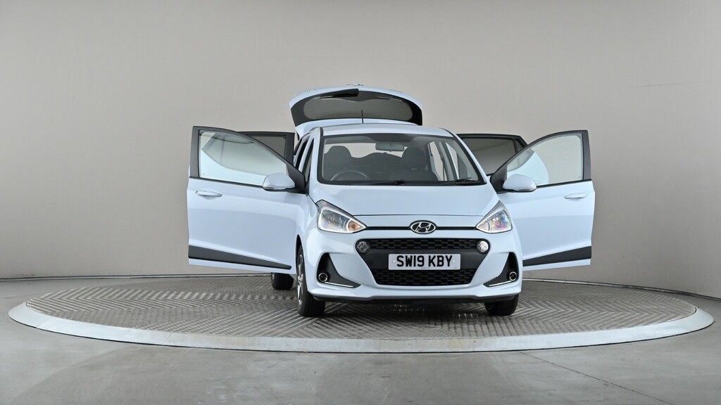 Hyundai I10 1.0 Play White #8