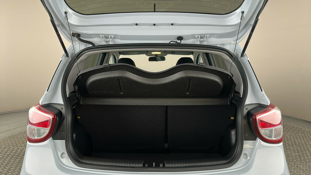 Hyundai I10 1.0 Play White #22