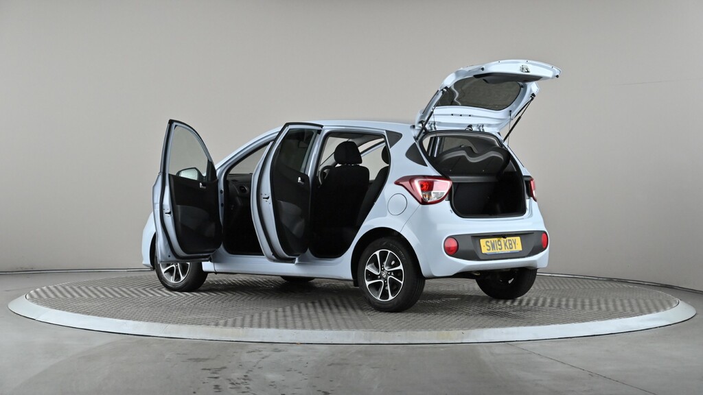 Hyundai I10 1.0 Play White #10