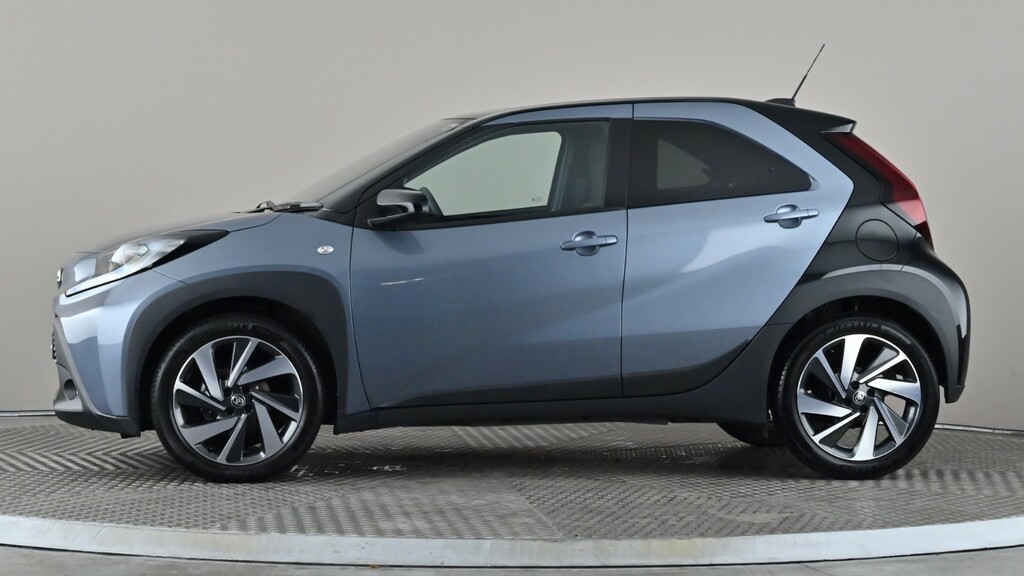 Toyota Aygo X 1.0 Vvt-i Edge Grey #3