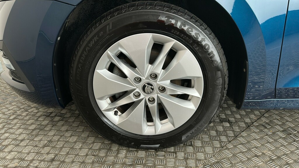 Skoda Octavia Skoda Hatchback 1.5 Tsi Se L Blue #19
