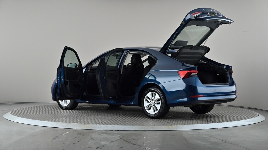 Skoda Octavia Skoda Hatchback 1.5 Tsi Se L Blue #10