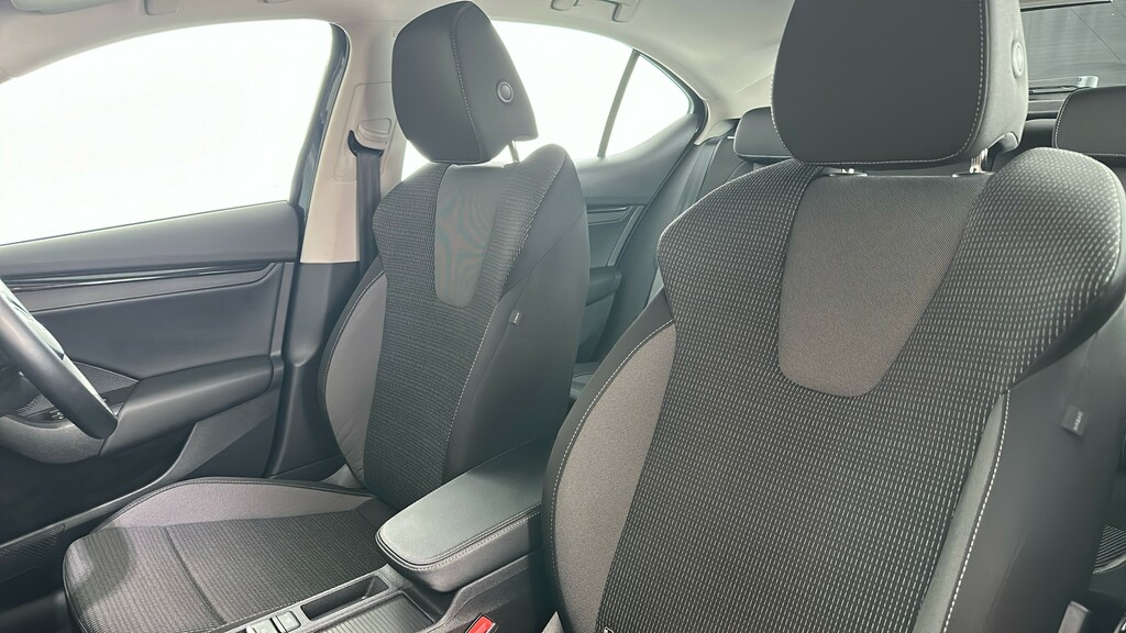 Skoda Octavia Skoda Hatchback 1.5 Tsi Se L Blue #17