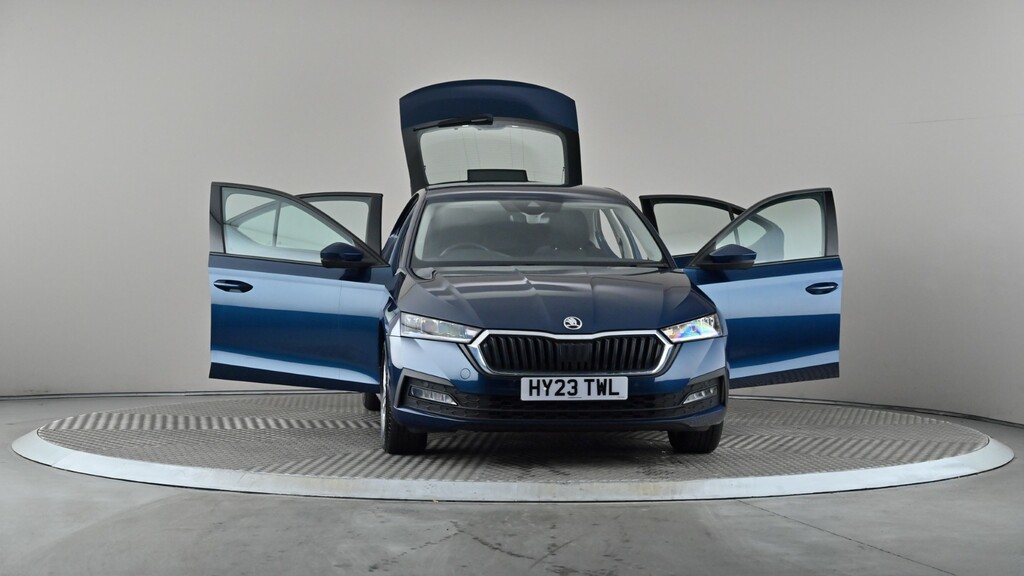Skoda Octavia Skoda Hatchback 1.5 Tsi Se L Blue #8