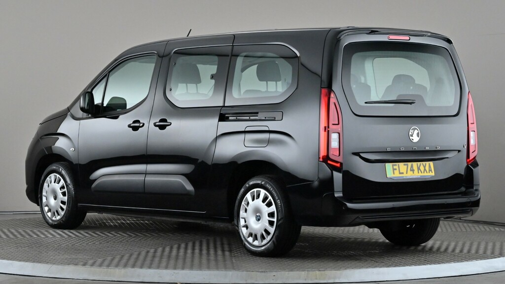 Vauxhall Combo-e Life 100Kw Design XL 52Kwh 7 Seat Black #4
