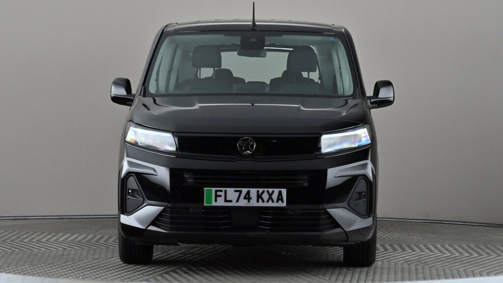 Vauxhall Combo-e Life 100Kw Design XL 52Kwh 7 Seat Black #2