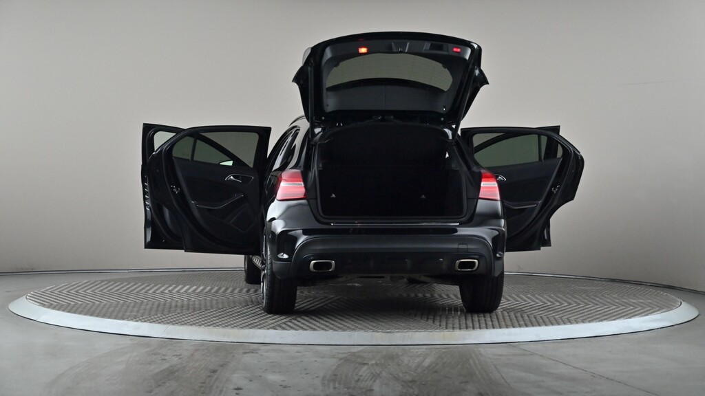 Mercedes-Benz GLA Class 1.3 Gla 200 Sport 161 Bhp Black #11