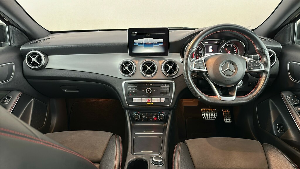 Mercedes-Benz GLA Class 1.3 Gla 200 Sport 161 Bhp Black #13