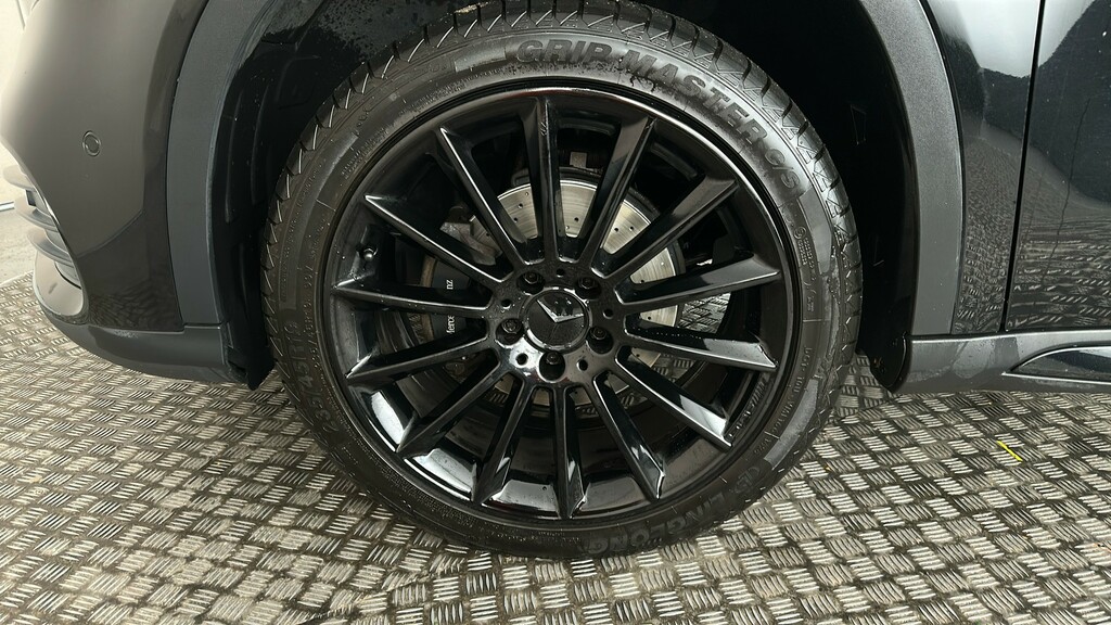 Mercedes-Benz GLA Class 1.3 Gla 200 Sport 161 Bhp Black #19