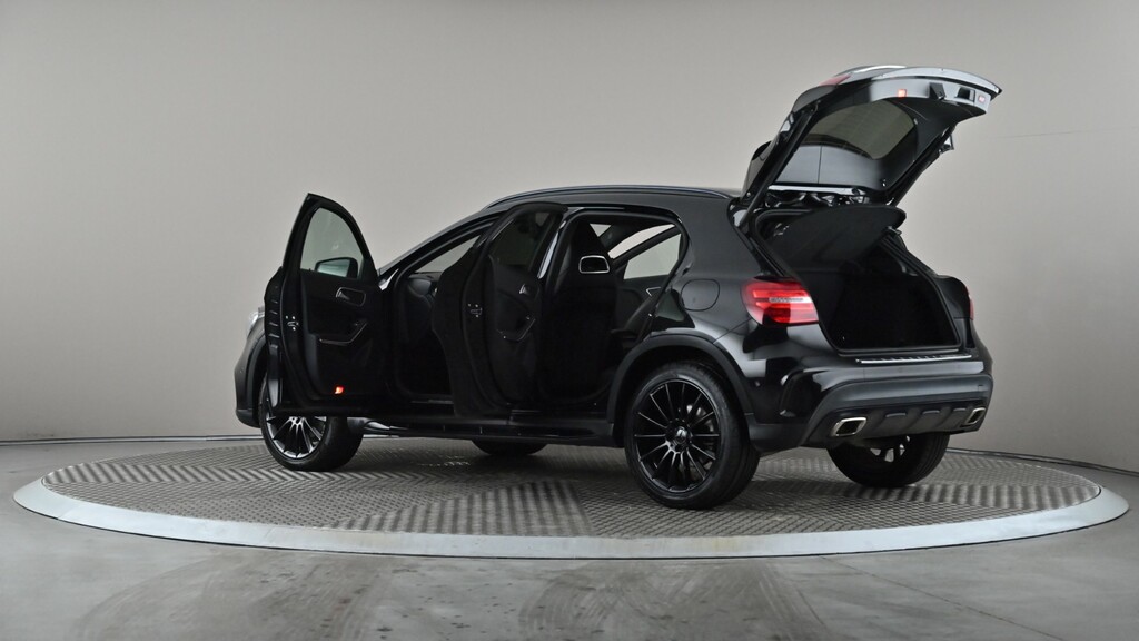 Mercedes-Benz GLA Class 1.3 Gla 200 Sport 161 Bhp Black #10