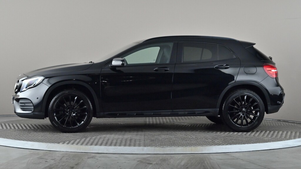 Mercedes-Benz GLA Class Gla 180 Amg Line Edition Black #3