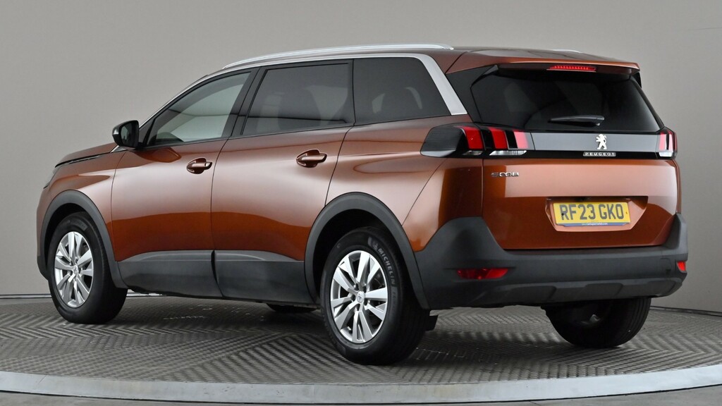 Peugeot 5008 1.5 Bluehdi Allure Premium Eat8 Brown #4