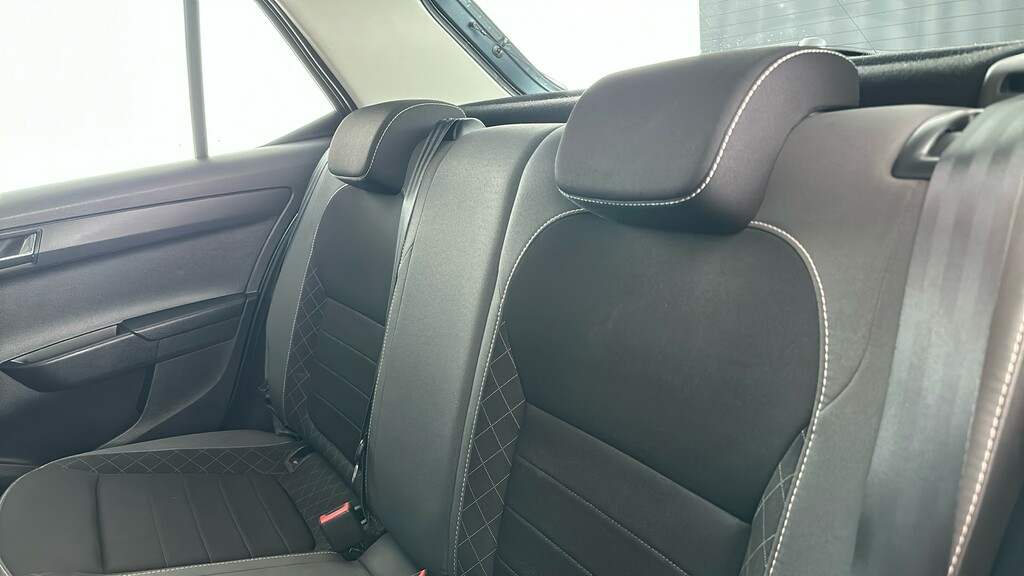 Skoda Fabia 1.0 Tsi Colour Edition Hatchback Blue #18