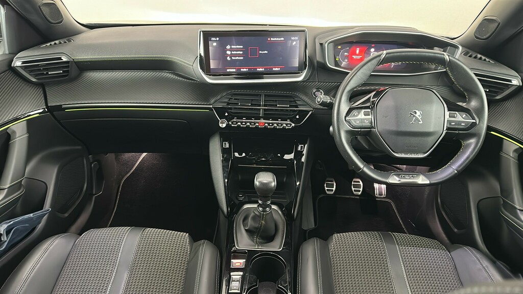 Peugeot 2008 1.2 Puretech 130 Gt Line Red #13