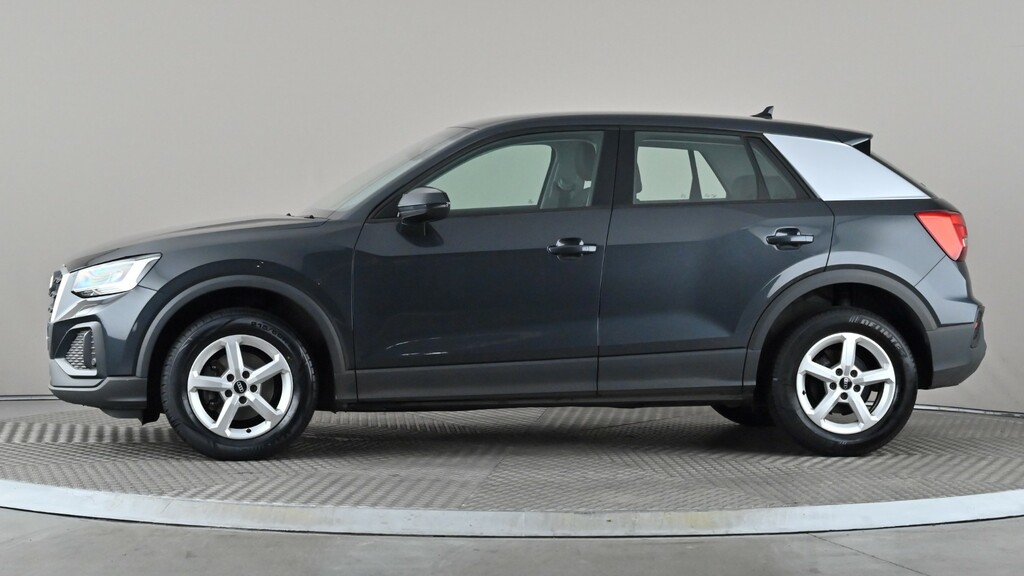 Audi Q2 30 Tfsi Technik Grey #3