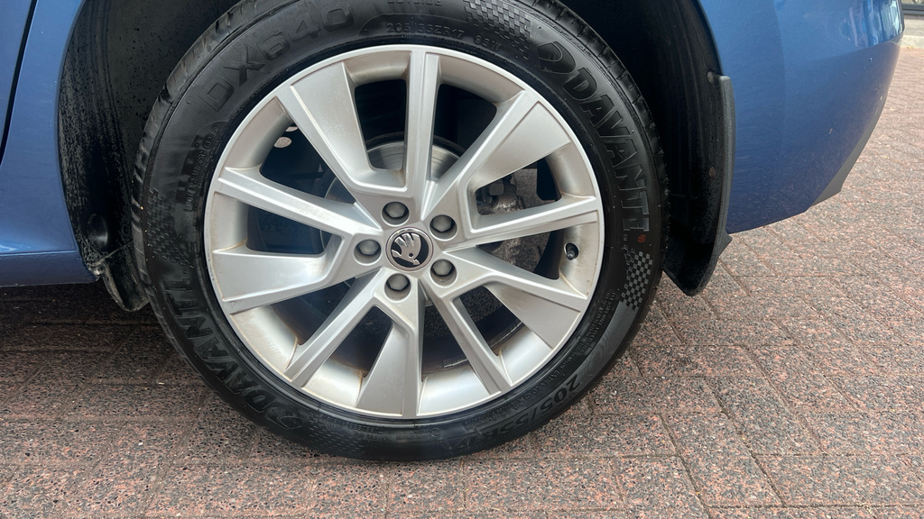 Skoda Kamiq 1.0 Tsi Se Grey #9