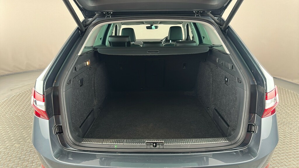 Skoda Superb 2.0 Tdi Cr 190 Laurin Klement Dsg Silver #22